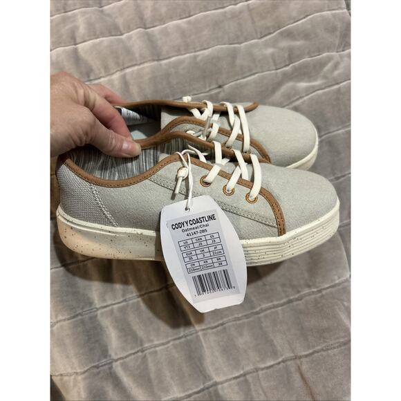 Hey Dude Slip On Preppy Sneakers Cody Coastline Oatmeal Chai Gray Brown 3 Y Boys - Picture 9 of 13